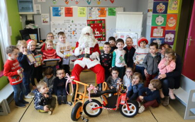 Visite du Père Noël dans les classes