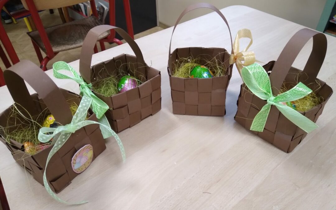 Des paniers tressés pour Pâques en CM