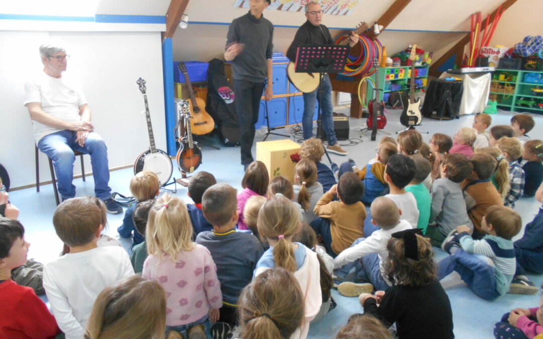 Des musiciens en maternelle
