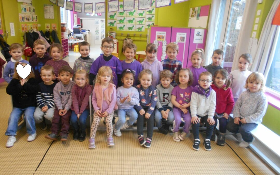 Journée violette en maternelle
