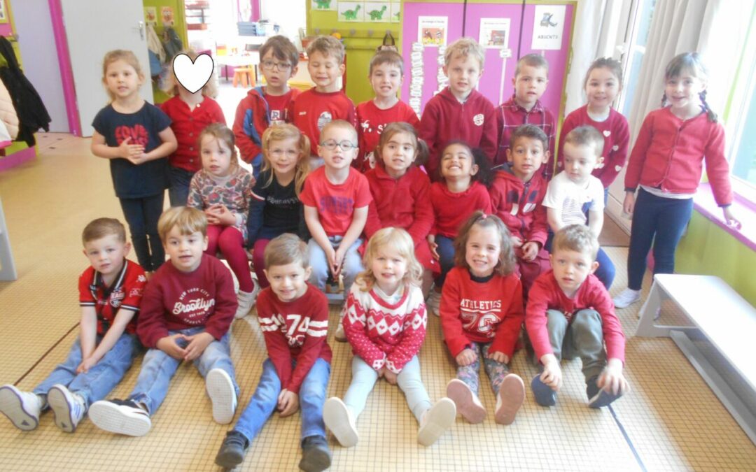 Journée rouge maternelle